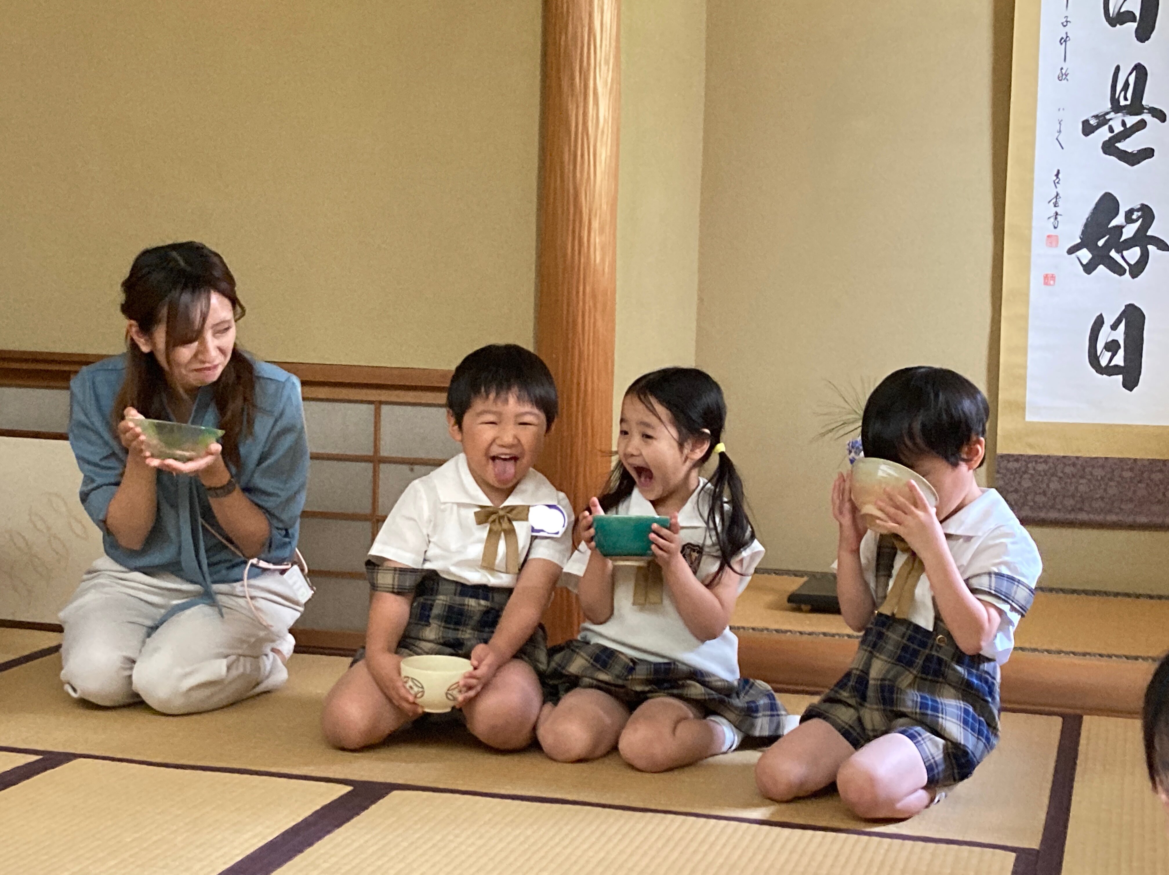 https://www.kinder.nara-u.ac.jp/193d27fe400a8eab159a262db90d22a455ac377f.JPEG