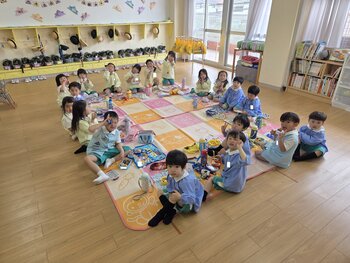 https://www.kinder.nara-u.ac.jp/240f3dff427b2aed85243e10b13f2034c7d10d0e.jpg